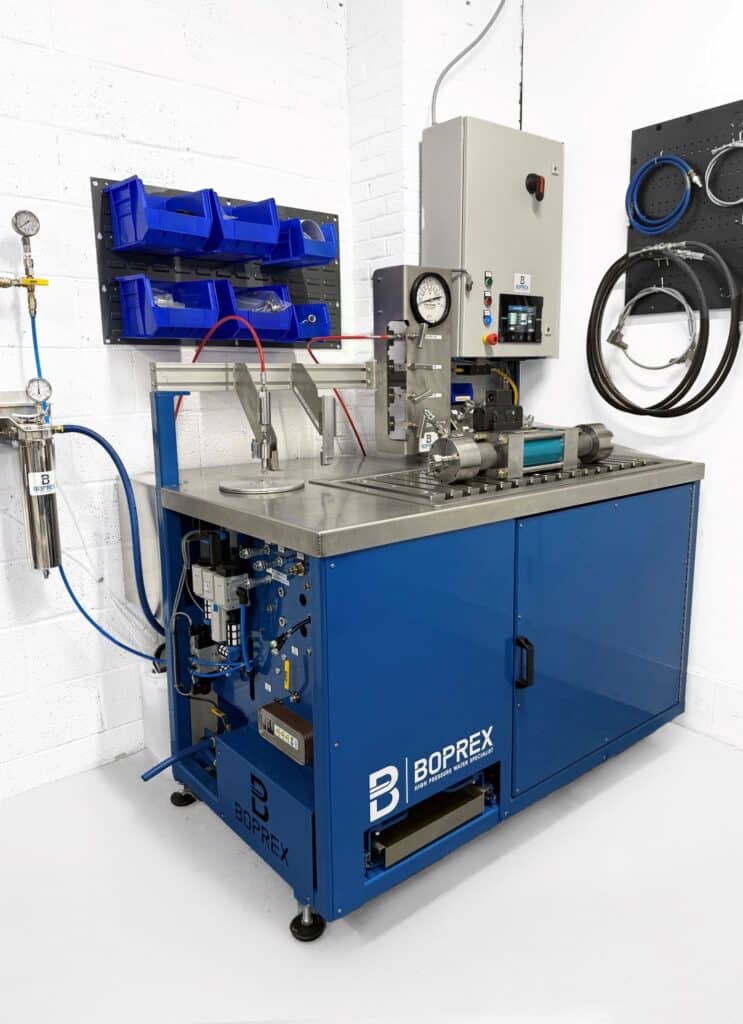BOPREX's high-pressure water test bench in operation